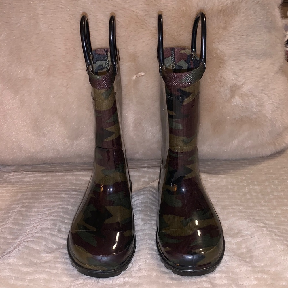Light-up Rain Boots